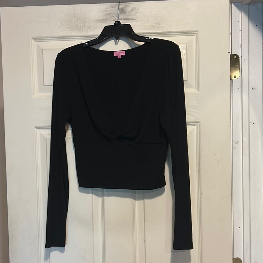 Mi Ami for Francesca’s Black Top Size Large